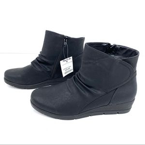 NWT Cliffs by White Mountain Terry Ankle Boots